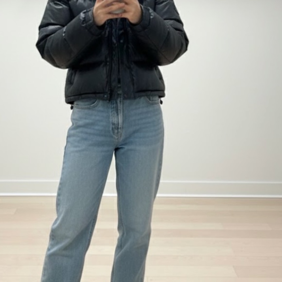 Aritzia | Superpuff Short Jacket Black - Picture 4 of 4